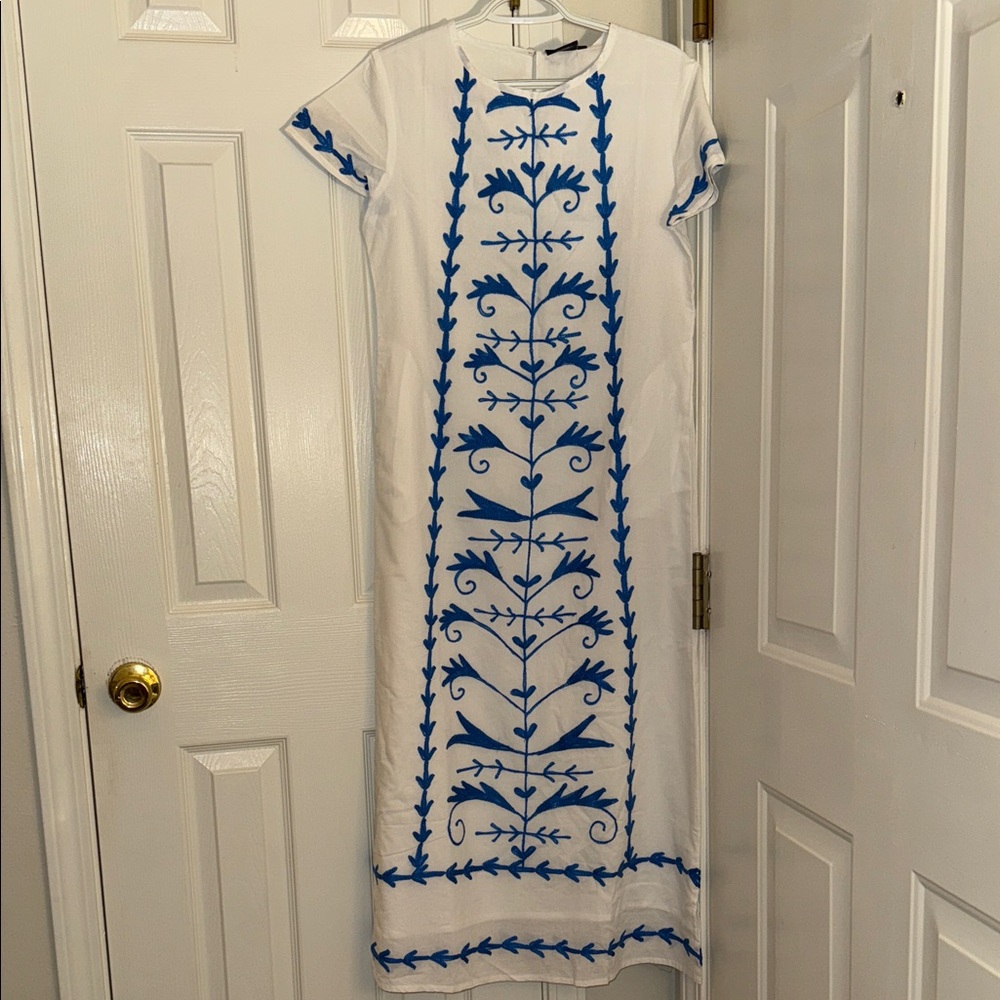 Chic White Maxi Dress with Blue Embroidery